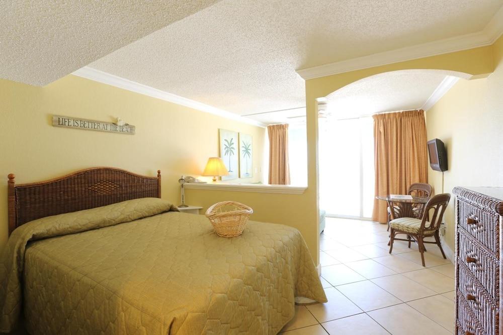 Barefoot Beach Club St. Pete Beach Esterno foto