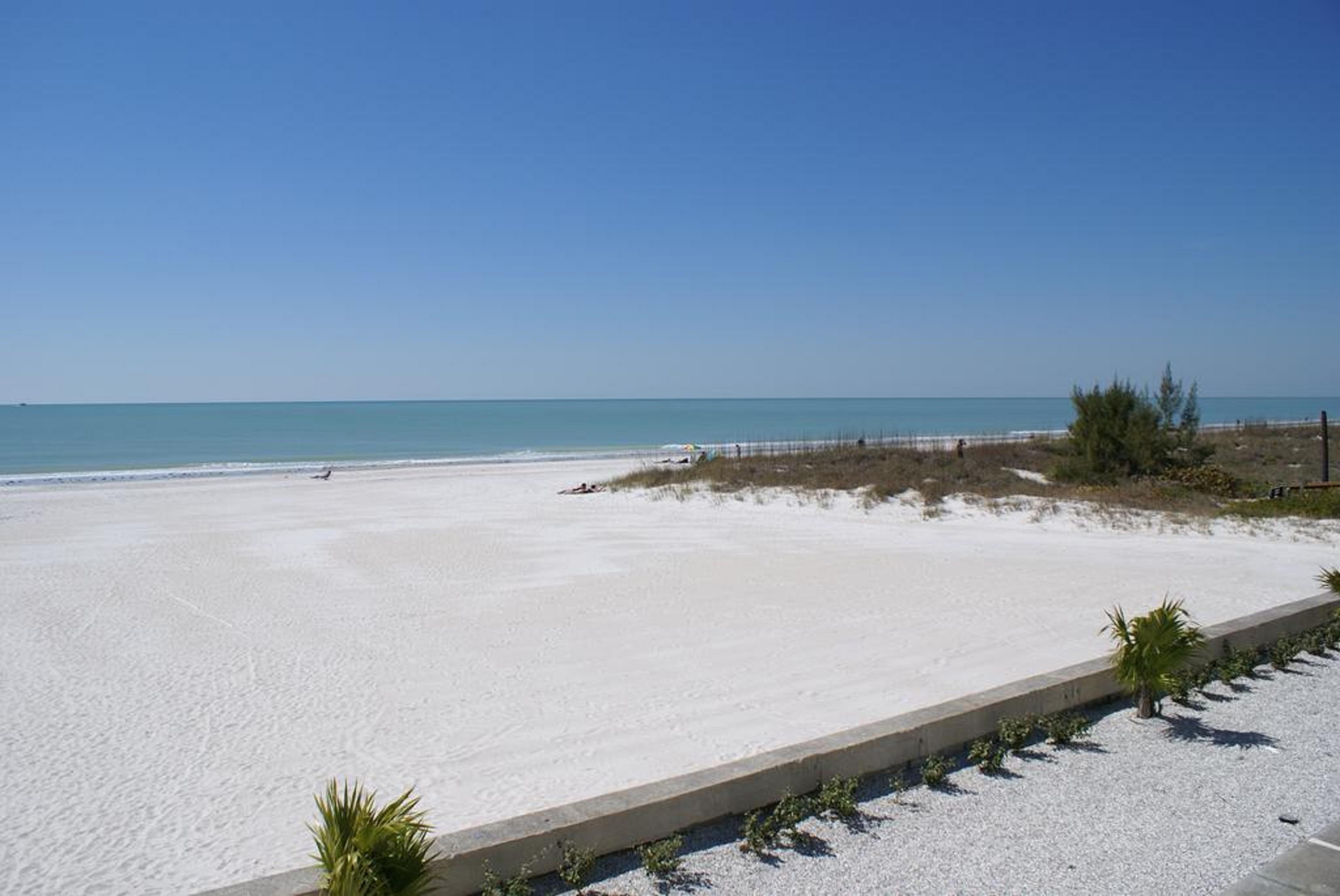 Barefoot Beach Club St. Pete Beach Esterno foto