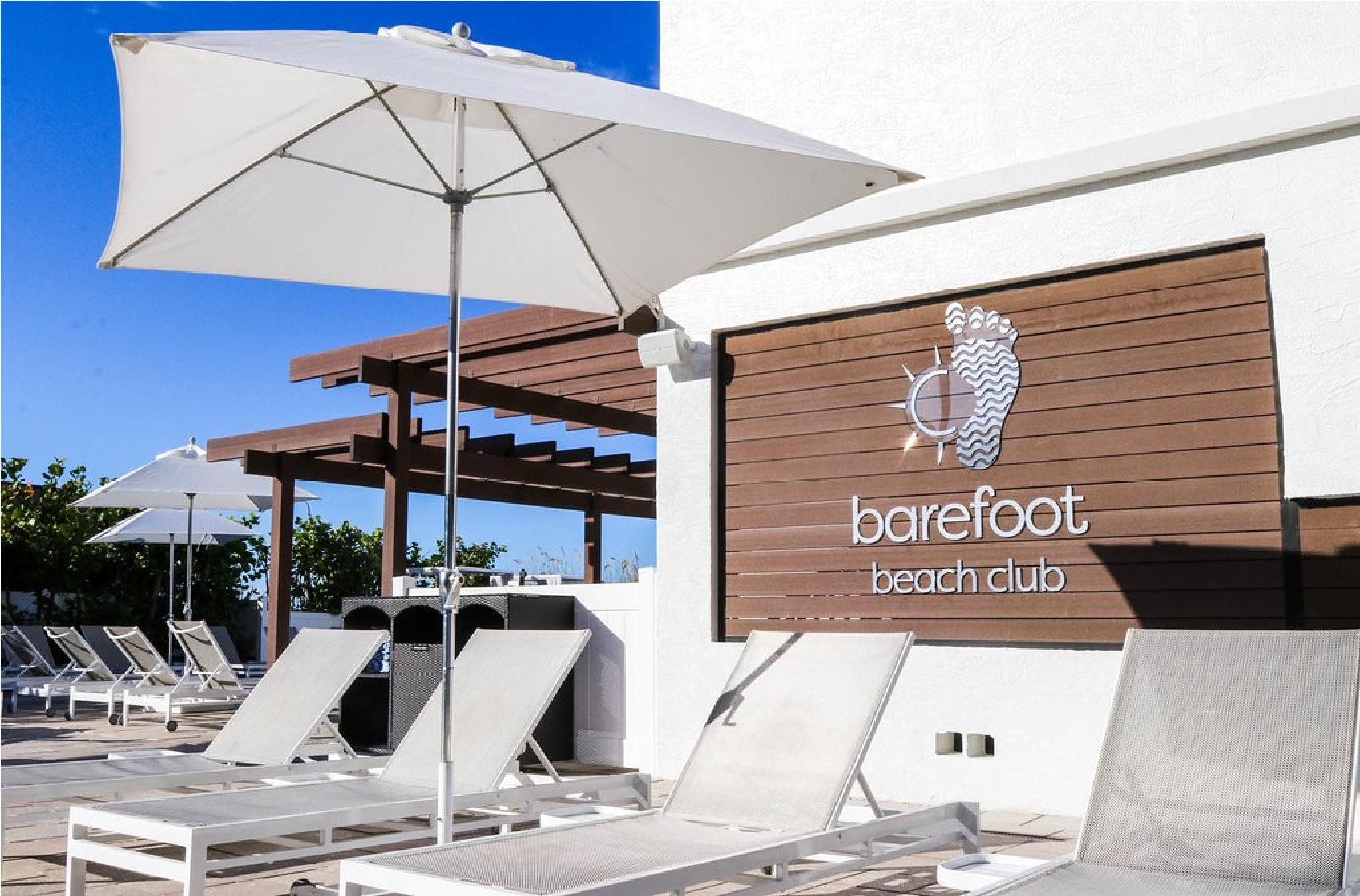 Barefoot Beach Club St. Pete Beach Esterno foto