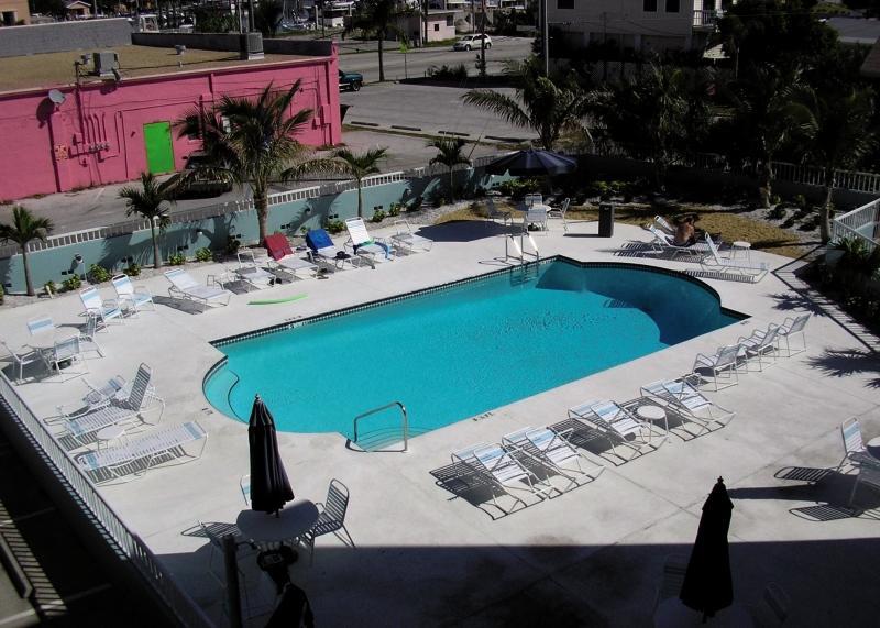 Barefoot Beach Club St. Pete Beach Esterno foto