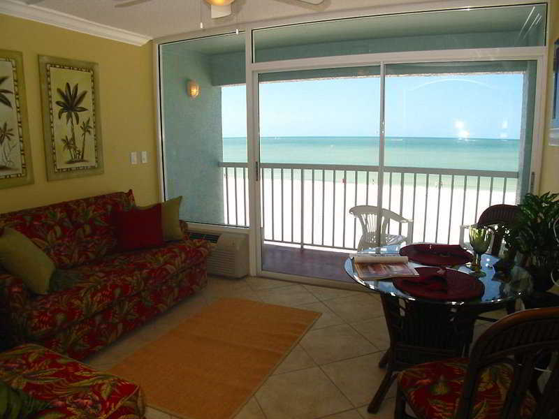 Barefoot Beach Club St. Pete Beach Esterno foto