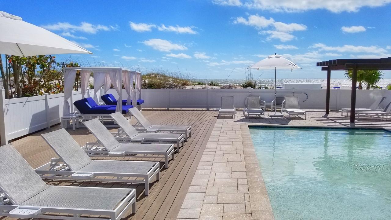 Barefoot Beach Club St. Pete Beach Esterno foto