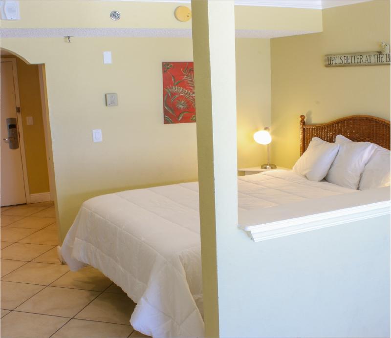 Barefoot Beach Club St. Pete Beach Esterno foto